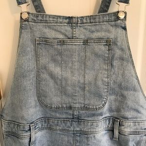 Lightwash denim Short overalls